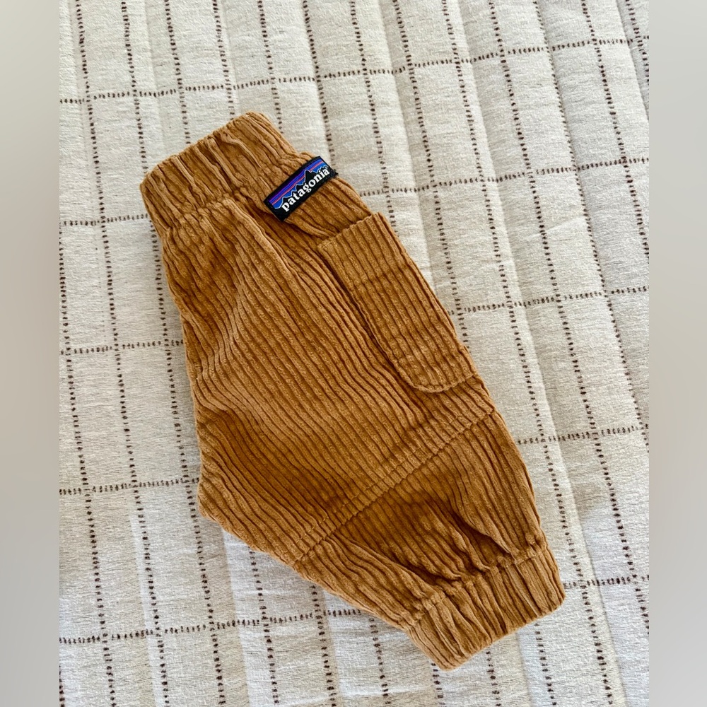 🐻🐻🐻Patagonia 6 months old pants new without tag